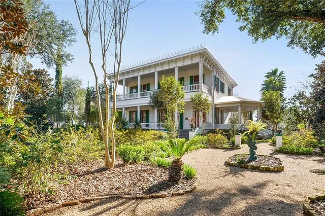 $2,100,000 | 17523 Highway 418, Lettsworth, LA 70753