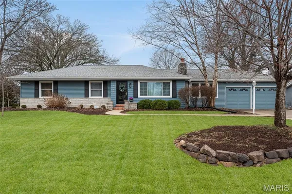 $679,000 | 12467 Ballas Meadows Drive, Des Peres, MO 63131