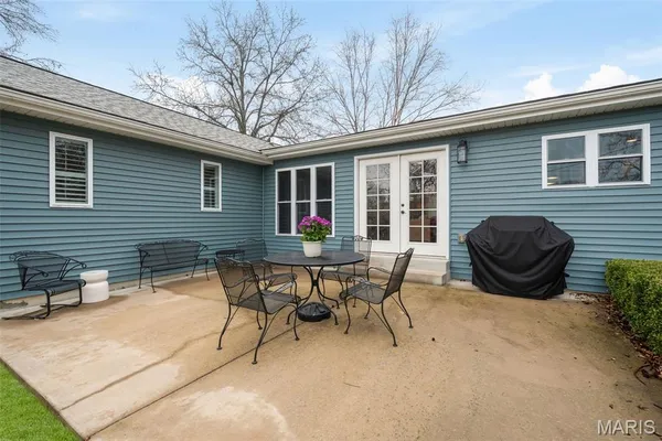 $679,000 | 12467 Ballas Meadows Drive, Des Peres, MO 63131