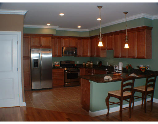 42 Maple Street, Unit 10 Middleton, MA 01949 - Photo 3 of 6 Gallery Image 3