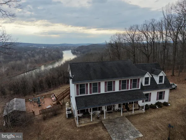 $549,000 | 420 Coon Hollow Trail, Hedgesville, WV 25427