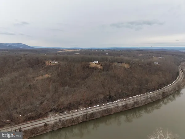 $549,000 | 420 Coon Hollow Trail, Hedgesville, WV 25427