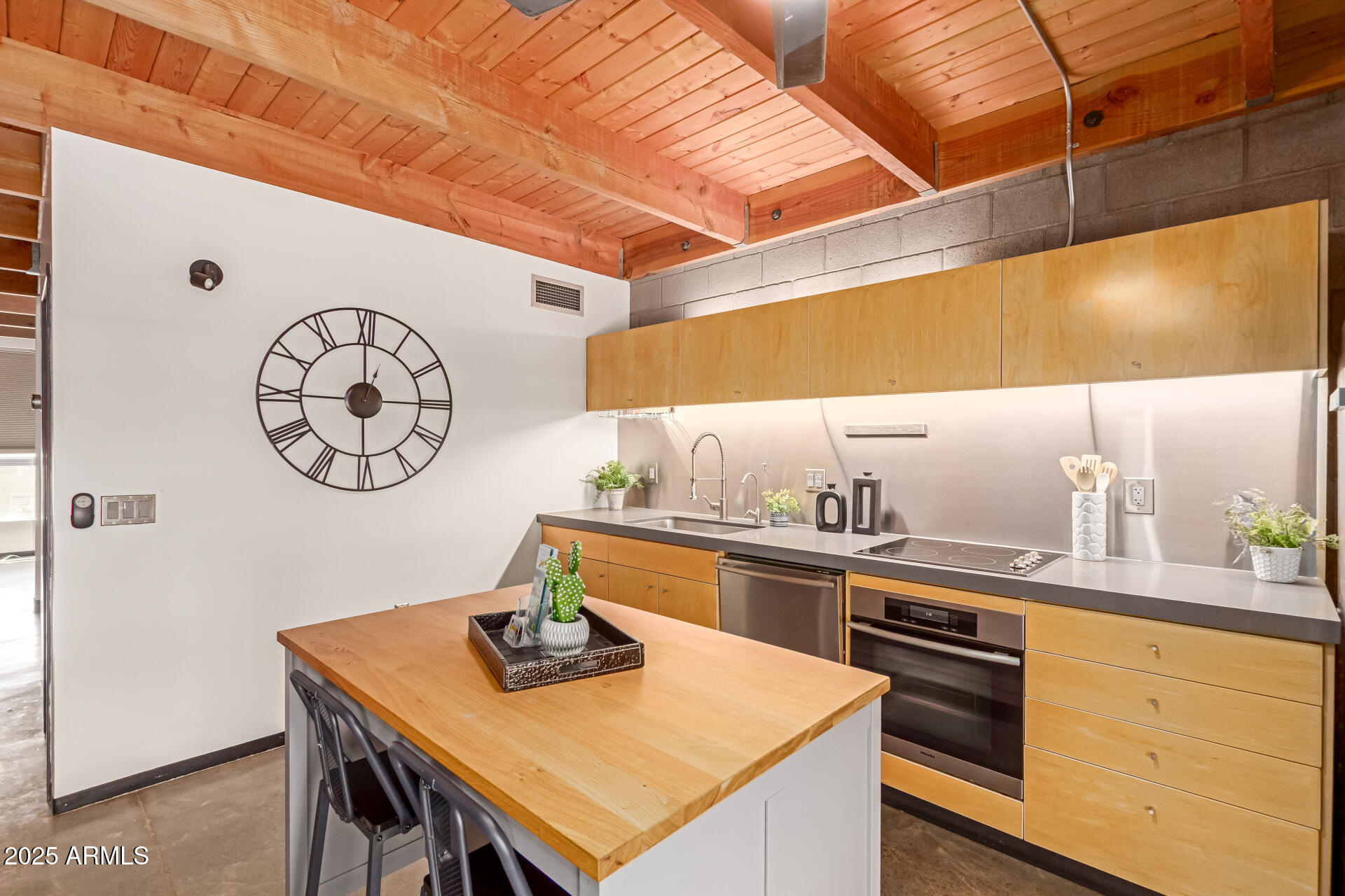 727 East Portland Street, Unit 3 Phoenix, AZ 85006 - Photo 7 of 41 Kitchen Storage