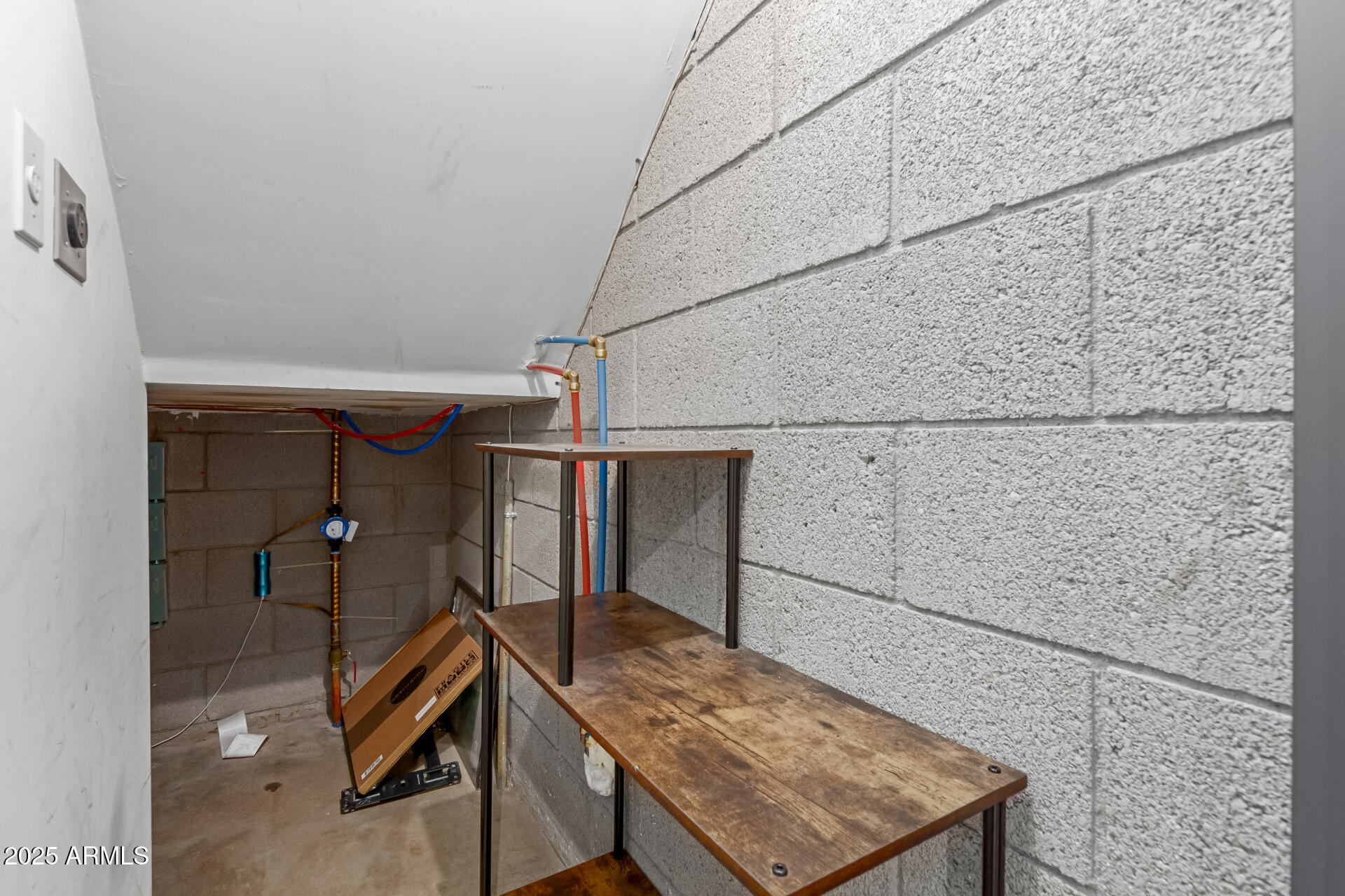 727 East Portland Street, Unit 3 Phoenix, AZ 85006 - Photo 11 of 41 Extra storage