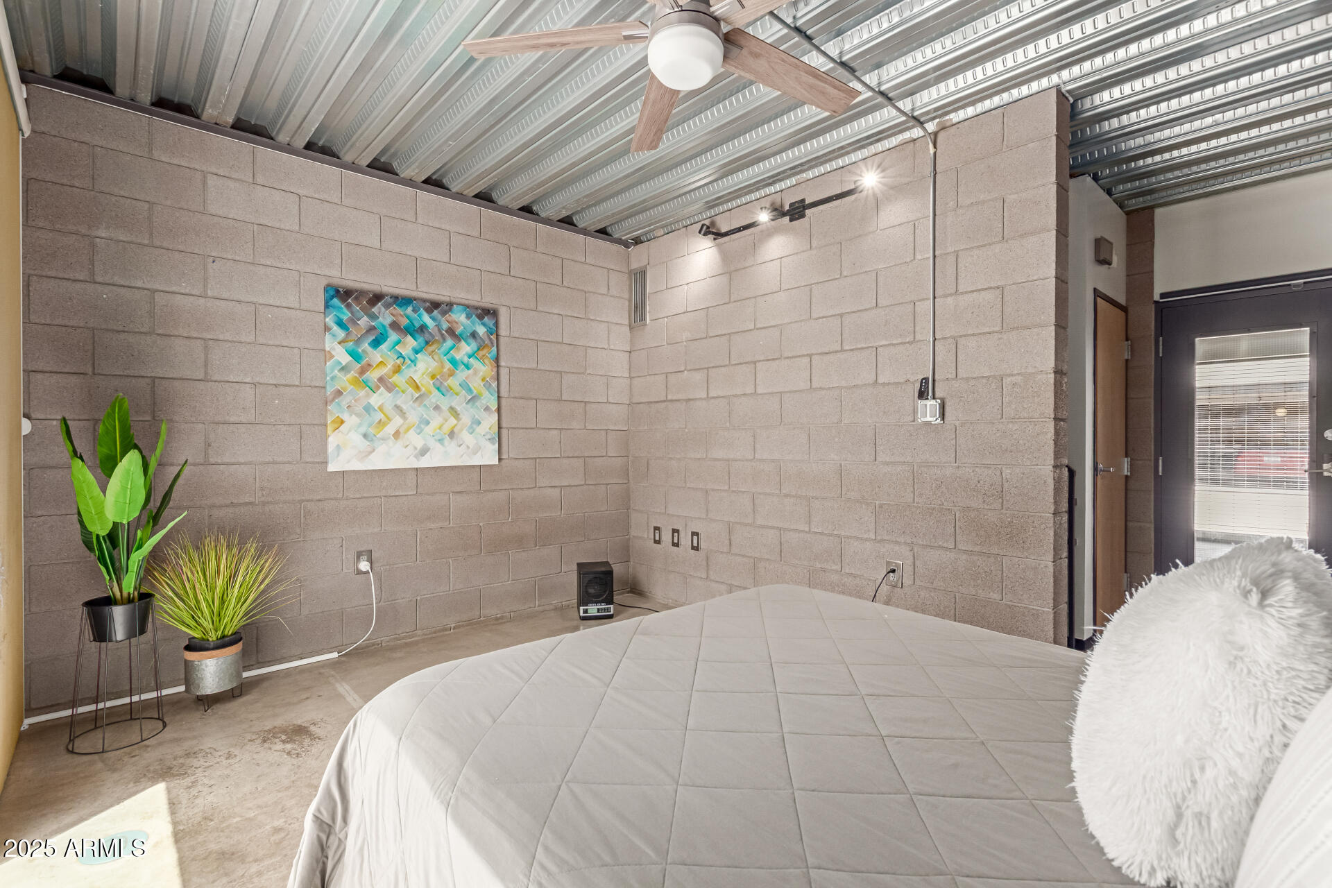 727 East Portland Street, Unit 3 Phoenix, AZ 85006 - Photo 15 of 41 18 - Portland