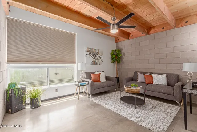 $2,550 | 727 East Portland Street, Unit 3, Phoenix, AZ 85006