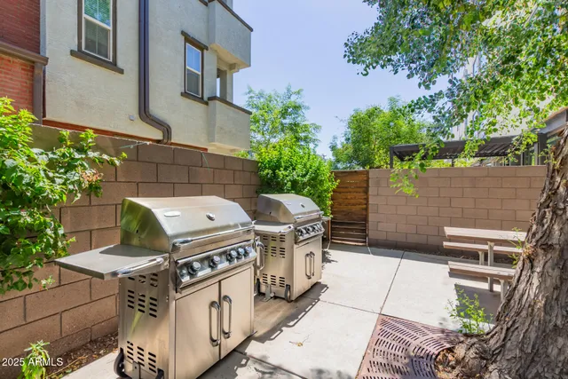 $2,550 | 727 East Portland Street, Unit 3, Phoenix, AZ 85006