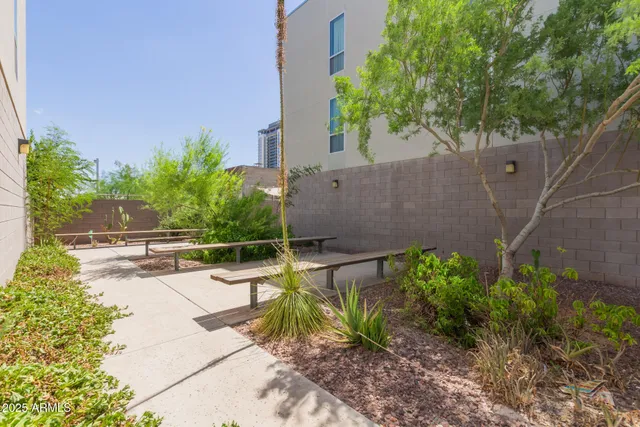 $2,550 | 727 East Portland Street, Unit 3, Phoenix, AZ 85006