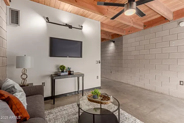 $2,550 | 727 East Portland Street, Unit 3, Phoenix, AZ 85006