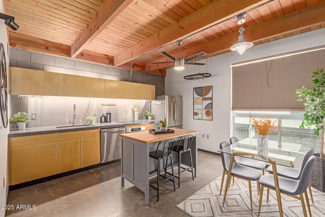 $2,550 | 727 East Portland Street, Unit 3, Phoenix, AZ 85006