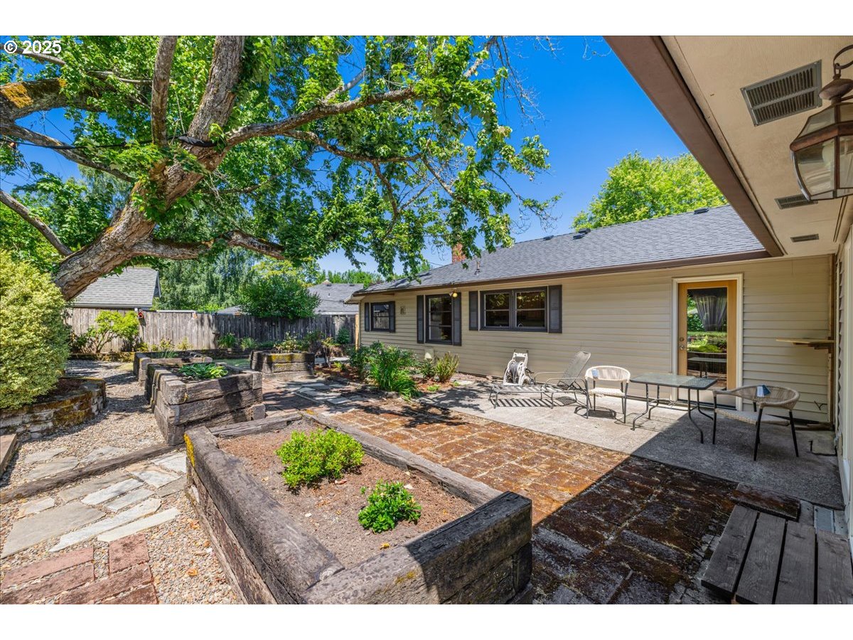 5155 Southwest Chestnut Avenue Beaverton, OR 97005 - Photo 39 of 42 Gallery Image 39
