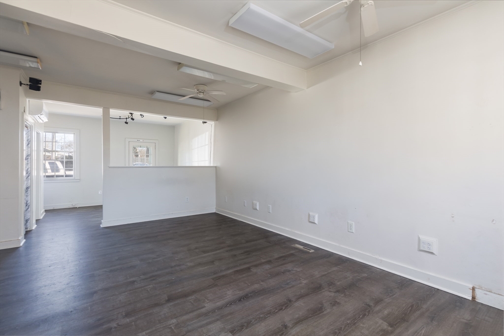 25 Bay Road, Unit 2 Duxbury, MA 02332 - Photo 8 of 17 Gallery Image 8