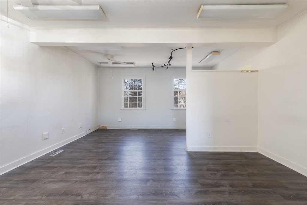 25 Bay Road, Unit 2 Duxbury, MA 02332 - Photo 10 of 17 Gallery Image 10