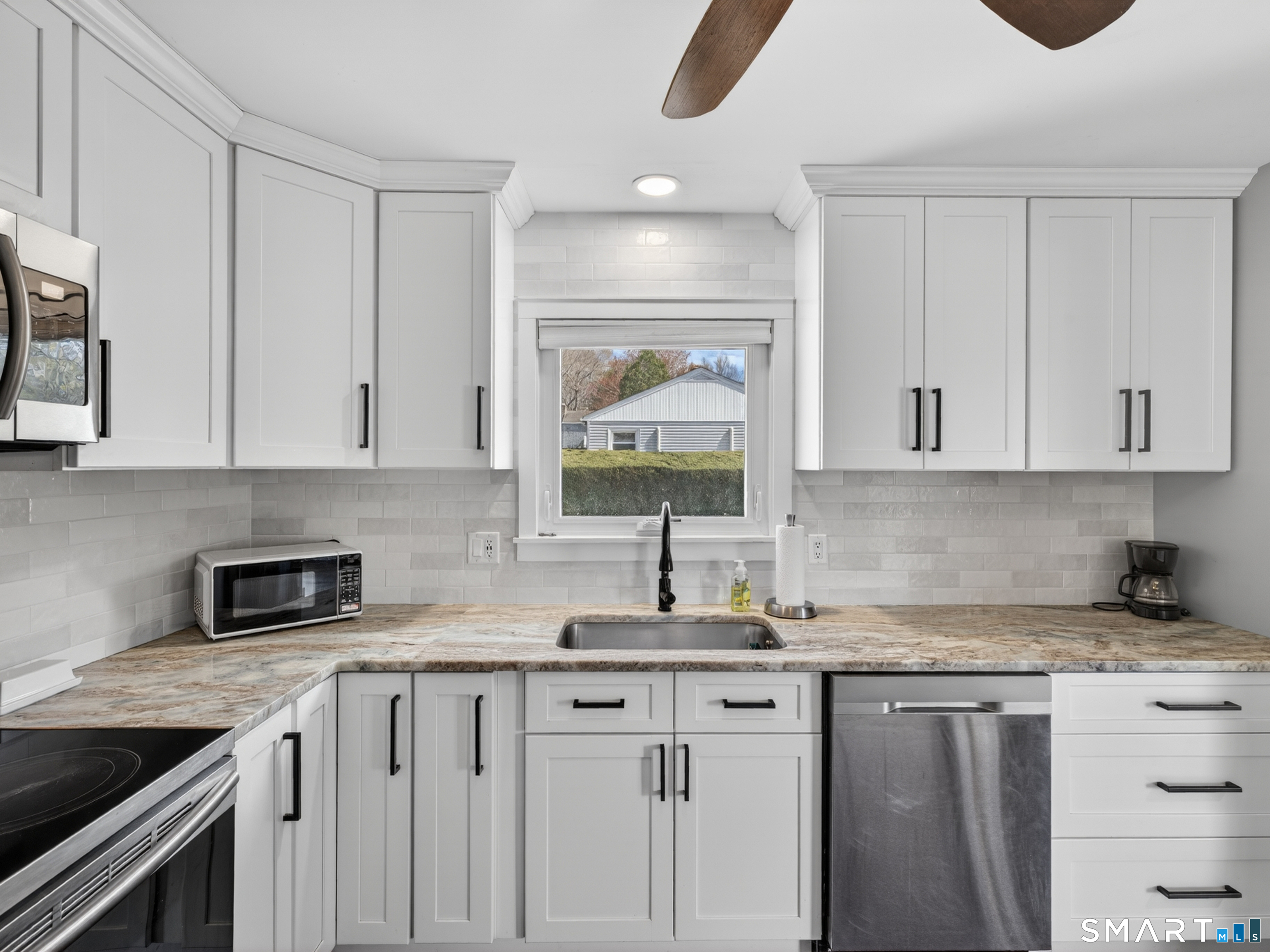 5 Oak Road Waterford, CT 06385 - Photo 14 of 34
