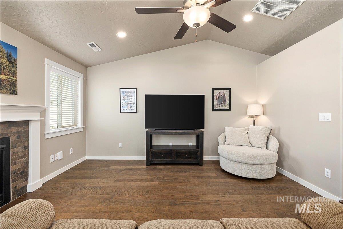 6861 South Maverick Way Boise, ID 83709 - Photo 16 of 46
