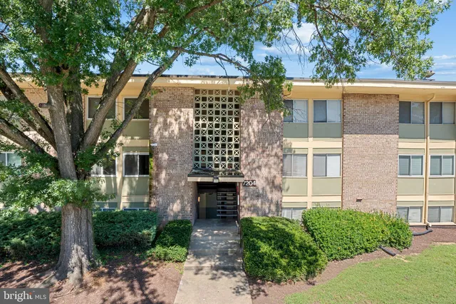 $137,500 | 7204 Donnell Place, Unit C5, District Heights, MD 20747