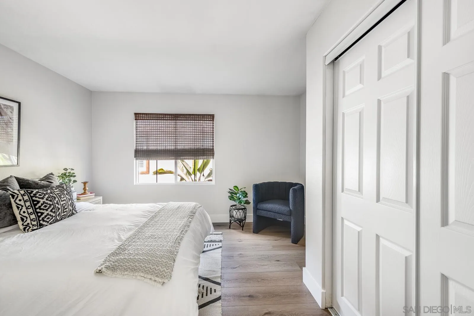 535 Anchorage Avenue Carlsbad, CA 92011 - Photo 27 of 36 a bedroom with a bed and a large window