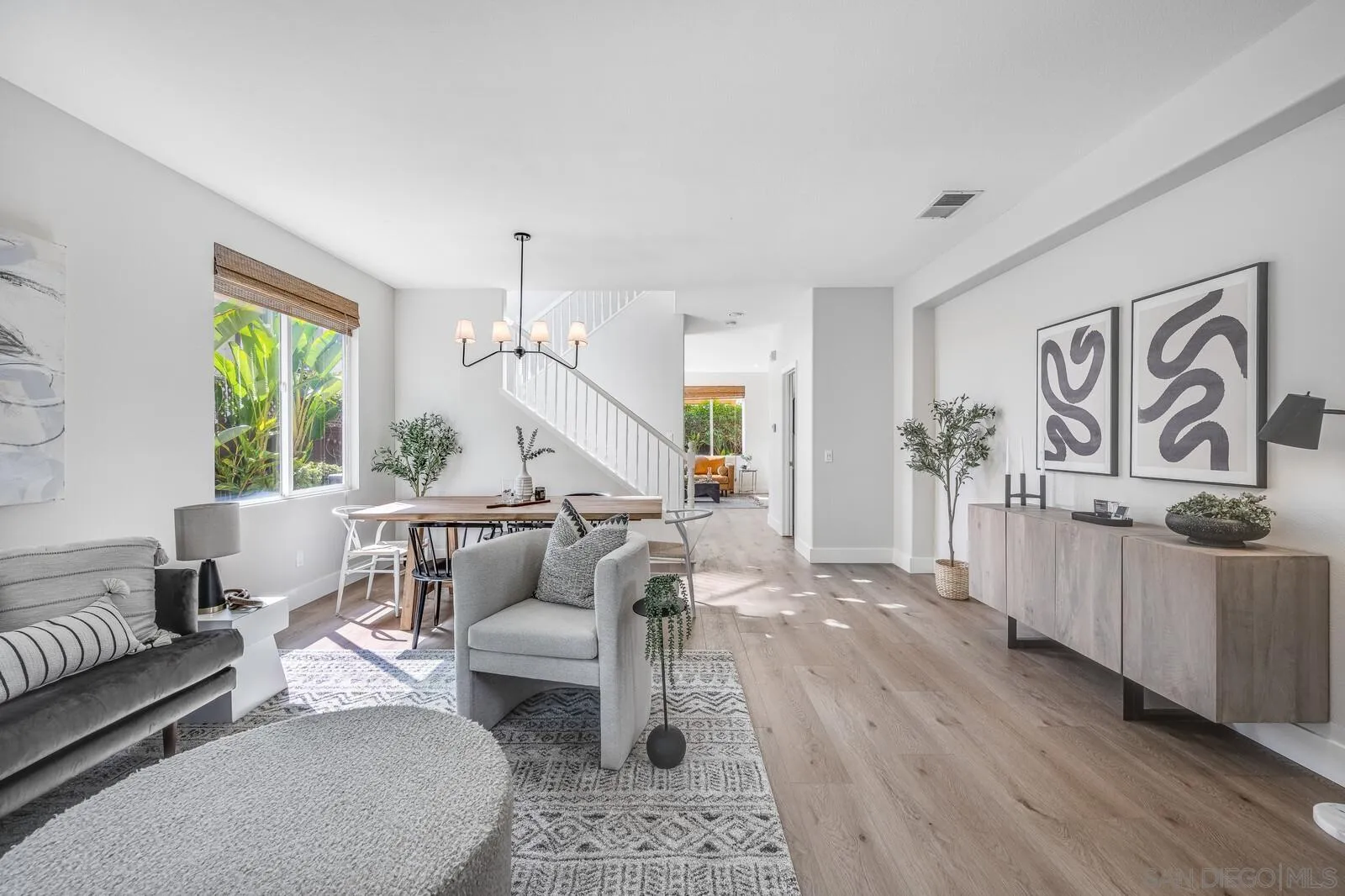 535 Anchorage Avenue Carlsbad, CA 92011 - Photo 7 of 36 a living room with furniture and wooden floor