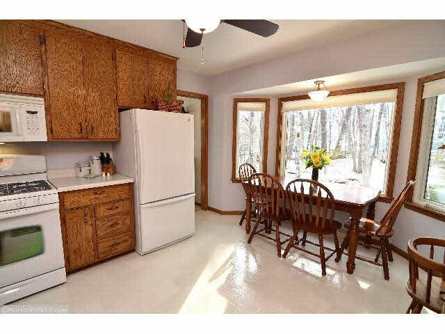 3932 Tonkawood Road Minnetonka, MN 55345 - Photo 5 of 18 Gallery Image 5