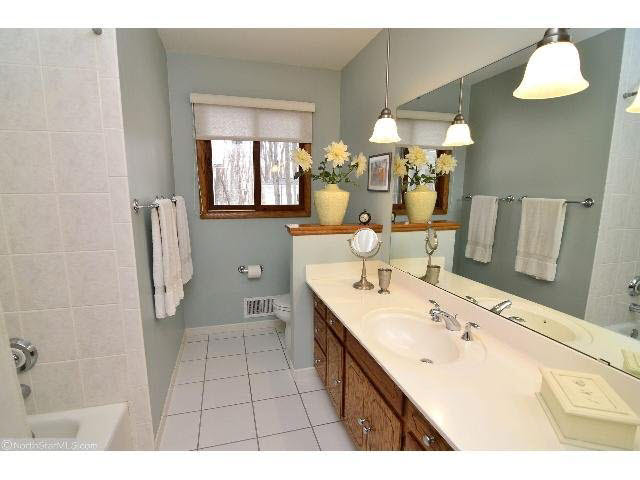 3932 Tonkawood Road Minnetonka, MN 55345 - Photo 10 of 18 Gallery Image 10