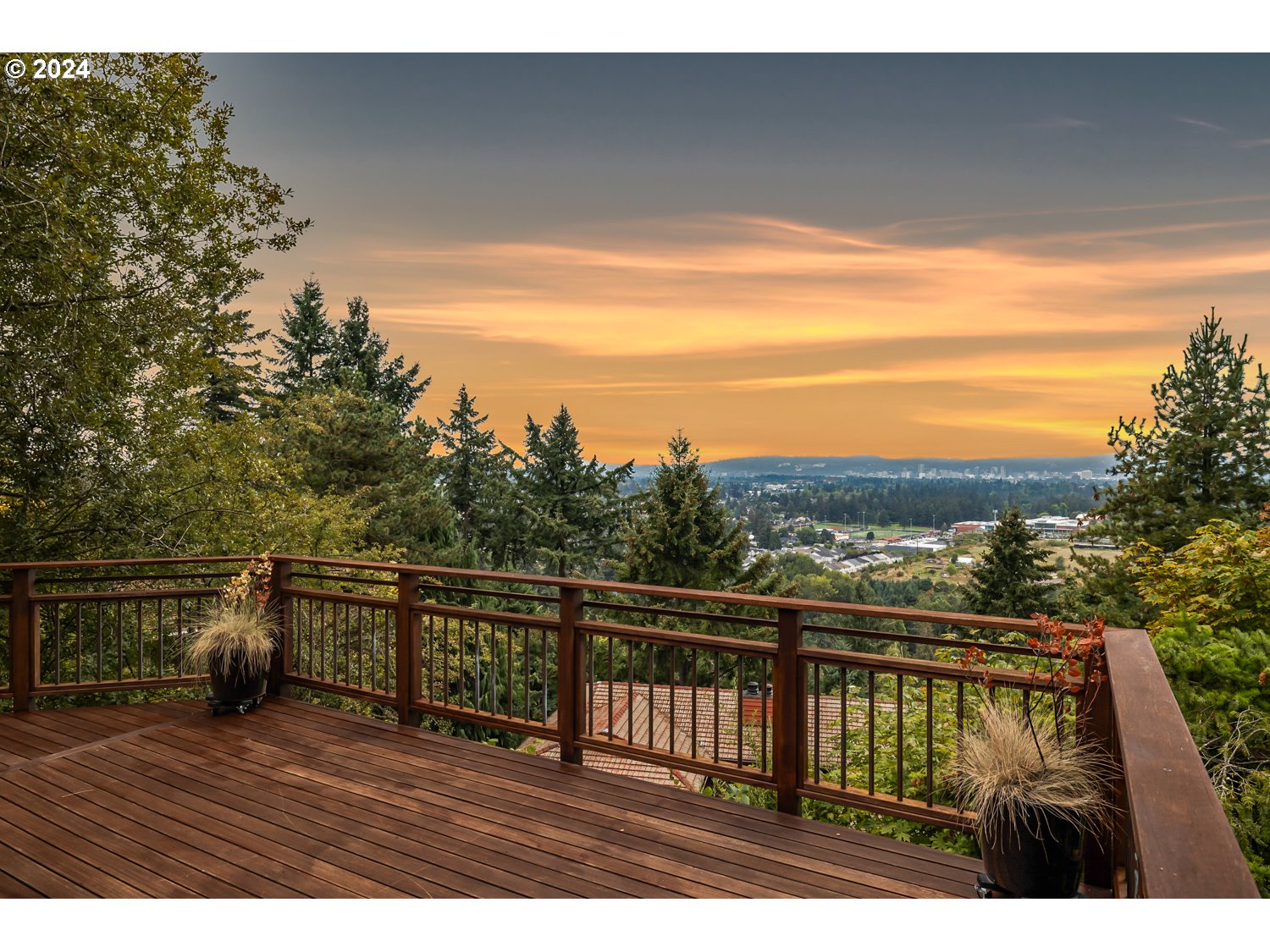 2827 Northeast Rocky Butte Road Portland, OR 97220 - Photo 2 of 48 Gallery Image 2