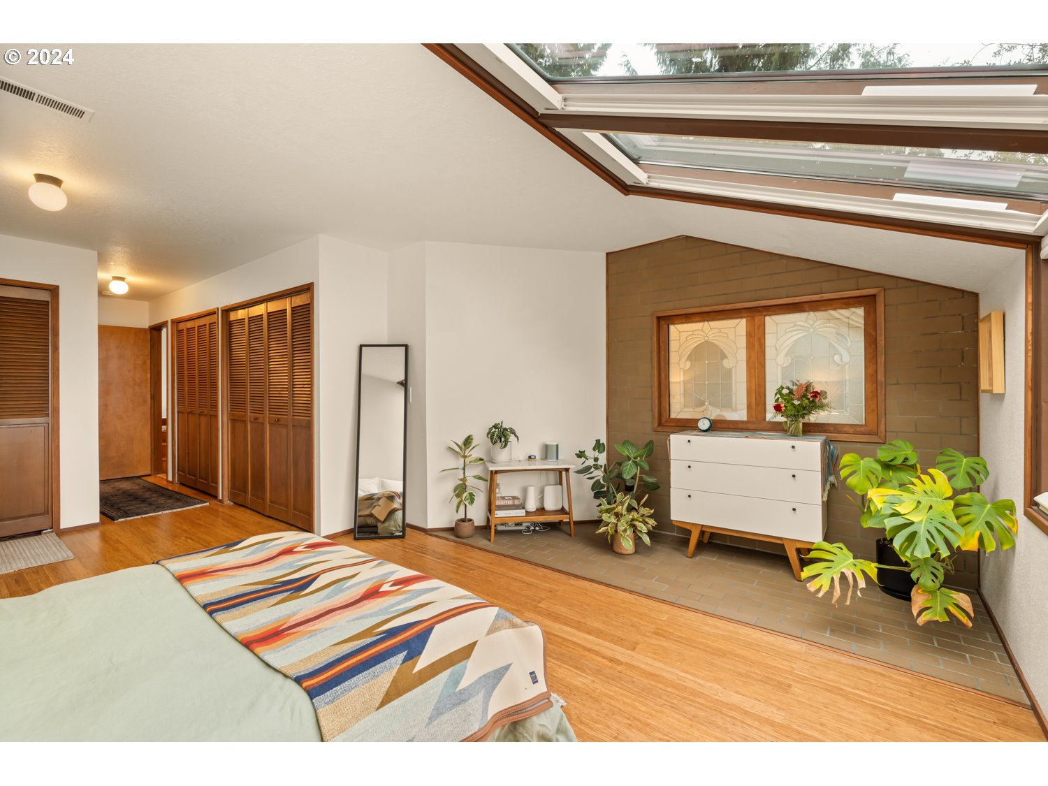 2827 Northeast Rocky Butte Road Portland, OR 97220 - Photo 10 of 48 Gallery Image 10