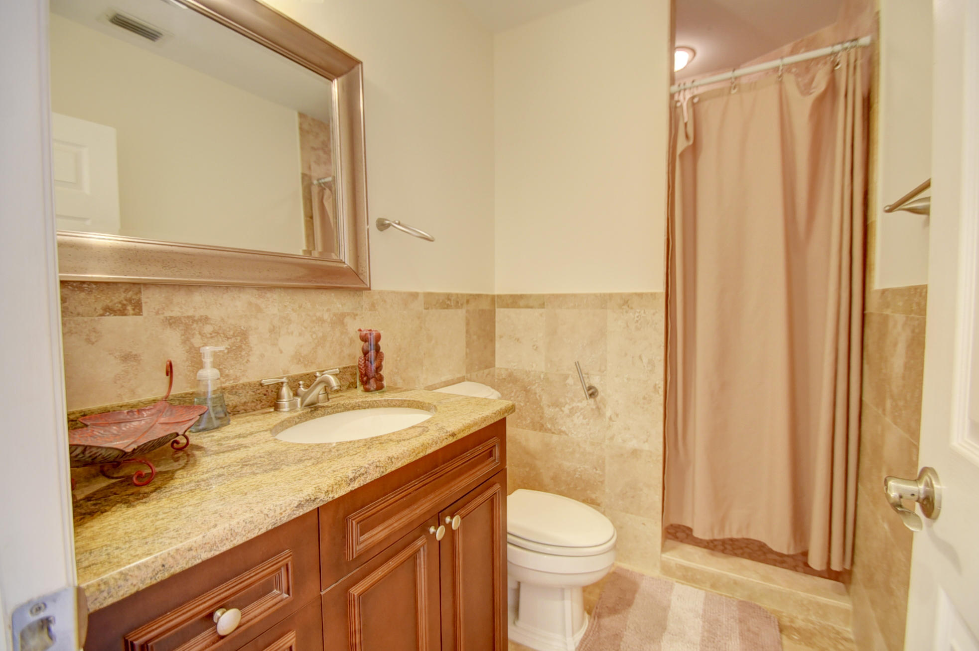 22531 Esplanada Circle Boca Raton, FL 33433 - Photo 47 of 56 Downstairs Bath#4
