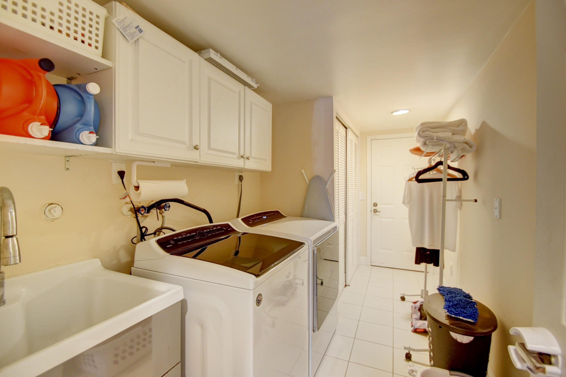 22531 Esplanada Circle Boca Raton, FL 33433 - Photo 51 of 56 Laundry Room/Utility Sink