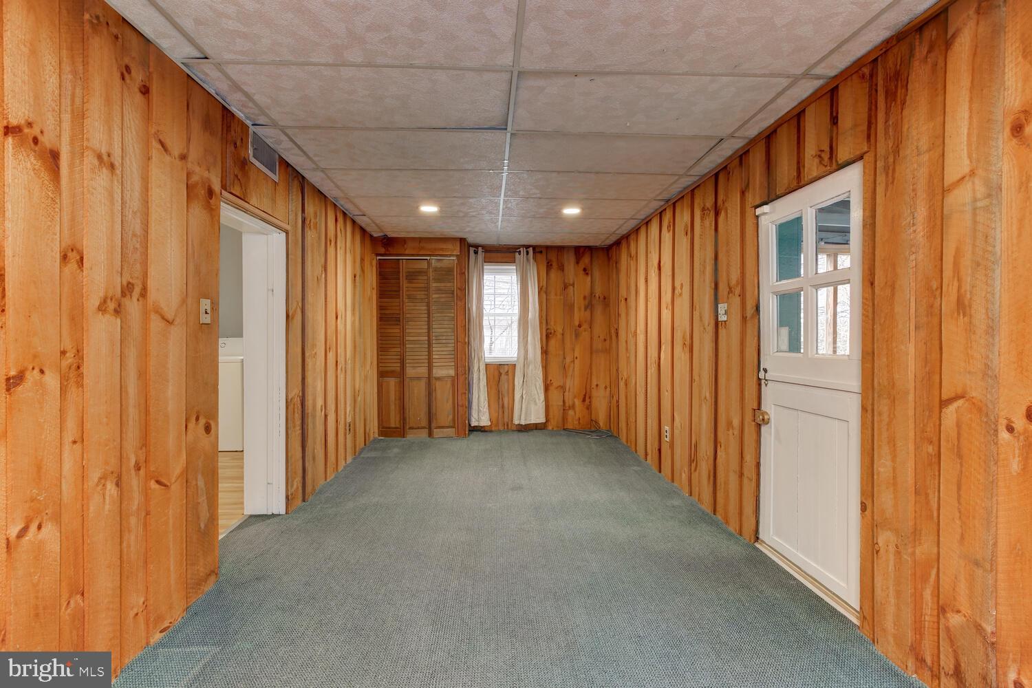 28 Murphy Road Wilmington, DE 19803 - Photo 22 of 23 Rec Room leads out to screened in porch