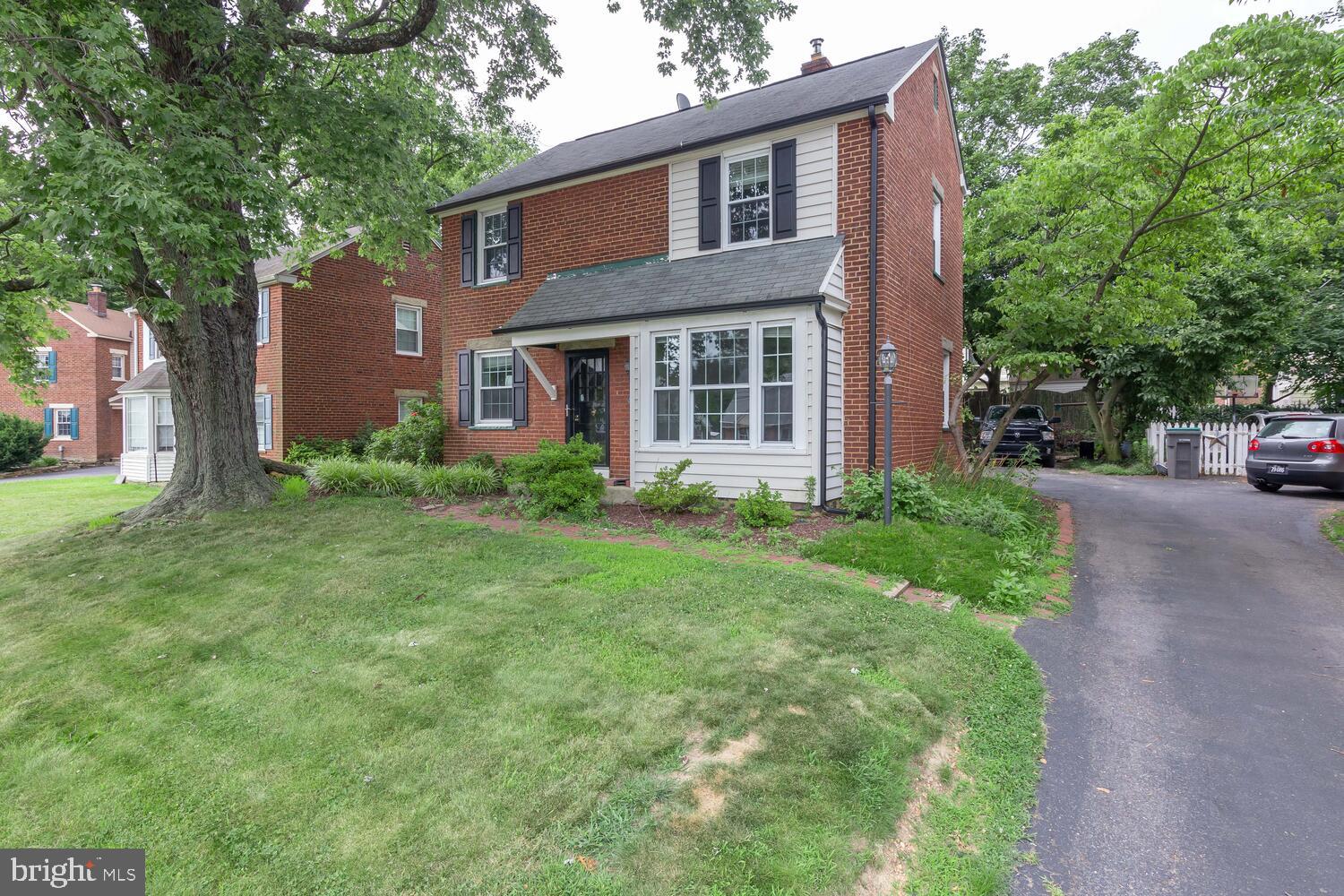 28 Murphy Road Wilmington, DE 19803 - Photo 23 of 23 Front yard & Shared Driveway