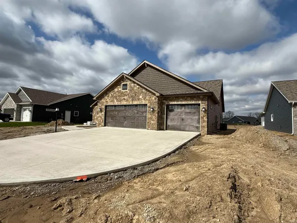 $489,900 | 2023 Approach Drive, Auburn, IN 46706