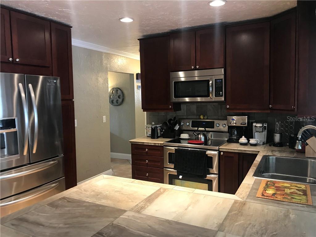 6108 10th Avenue West Bradenton, FL 34209 - Photo 12 of 25