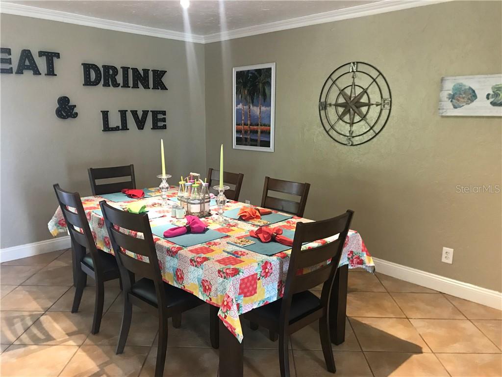 6108 10th Avenue West Bradenton, FL 34209 - Photo 5 of 25