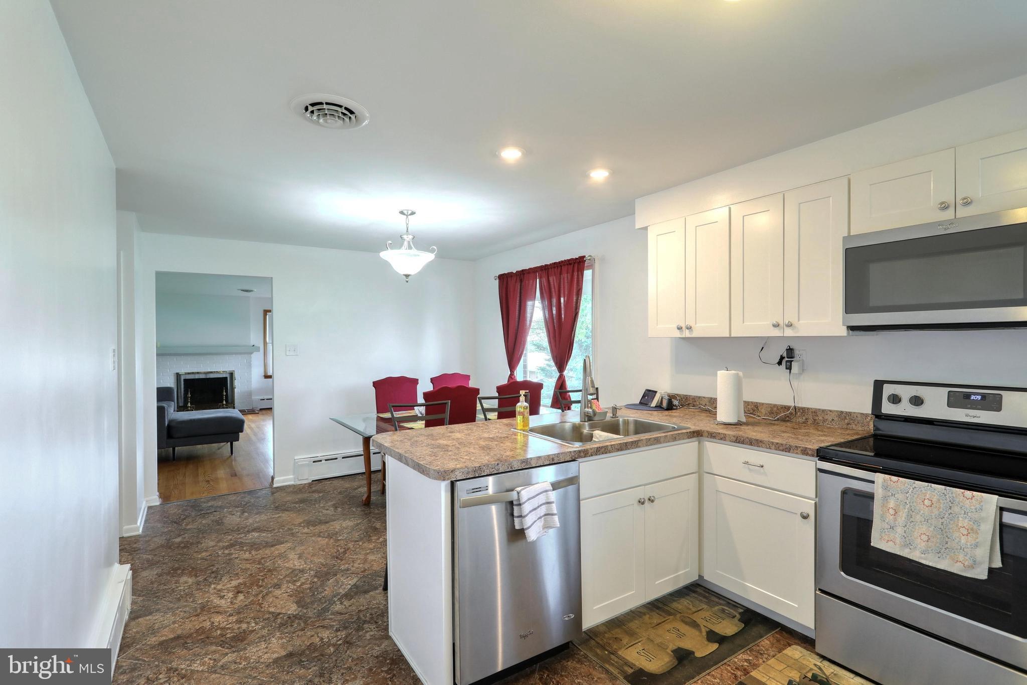 224 Leaders Heights Road York, PA 17402 - Photo 4 of 30
