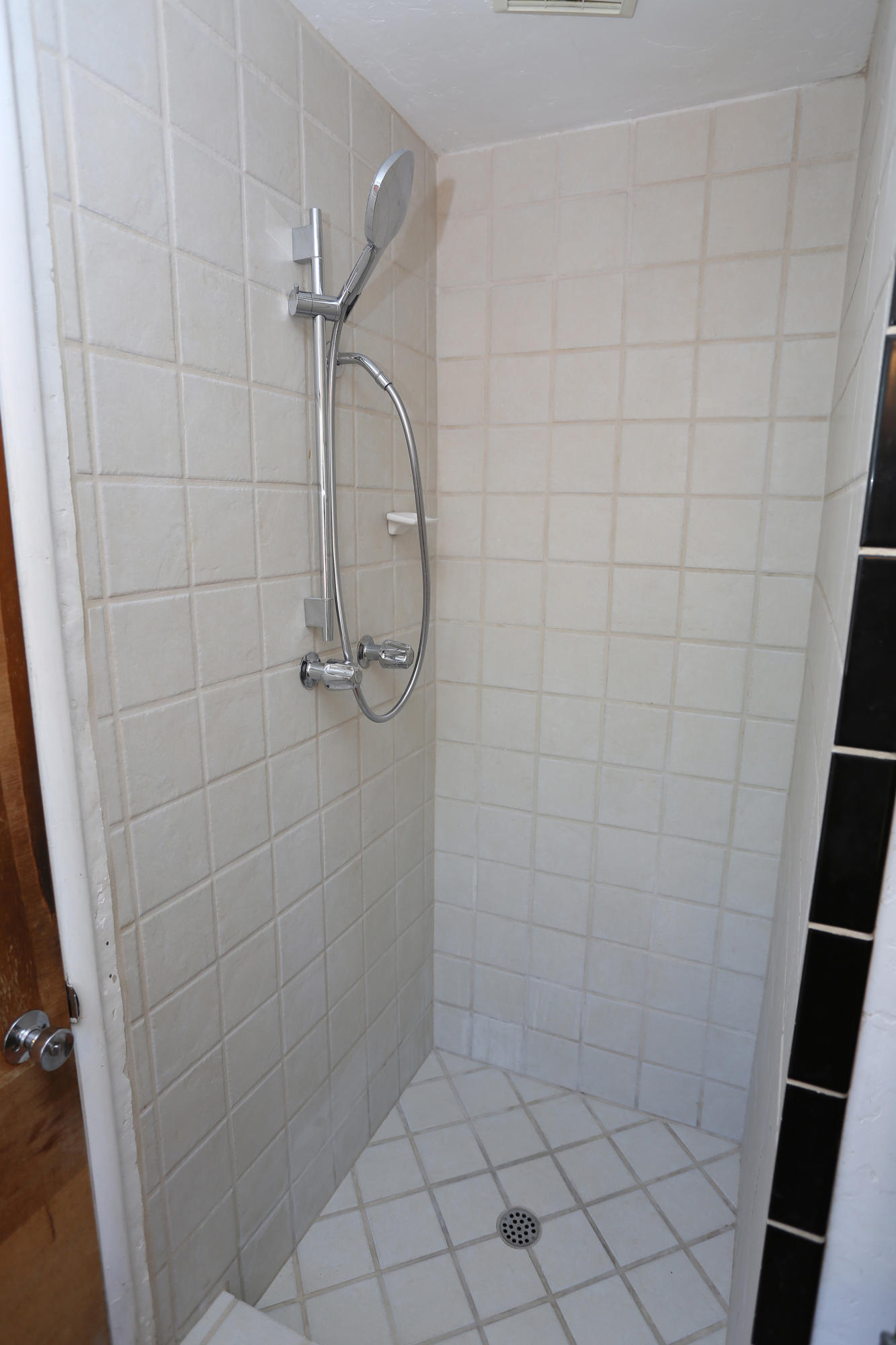 6876 Sabado Tarde Road Goleta, CA 93117 - Photo 9 of 24 Master shower