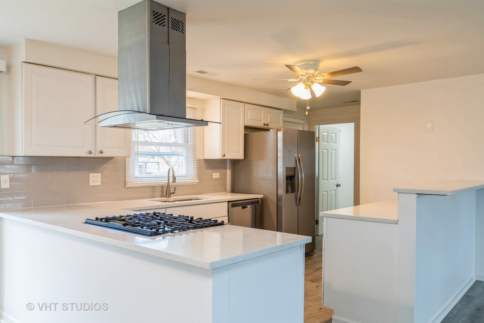 534 Springinsguth Road Schaumburg, IL 60193 - Photo 3 of 15 Gallery Image 3