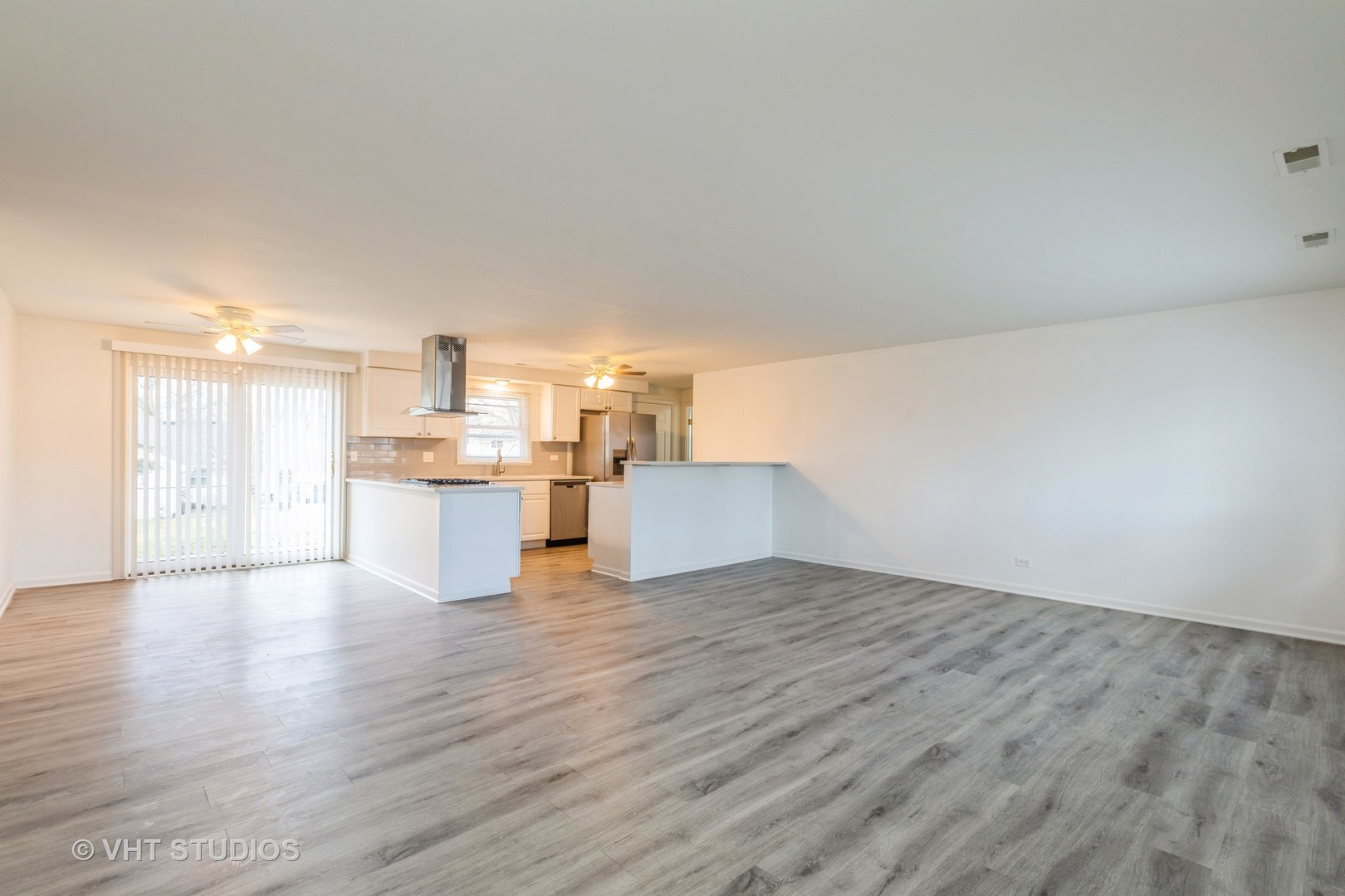 534 Springinsguth Road Schaumburg, IL 60193 - Photo 5 of 15 Gallery Image 5