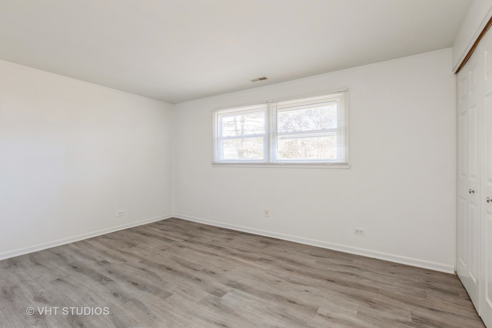 534 Springinsguth Road Schaumburg, IL 60193 - Photo 9 of 15 Gallery Image 9