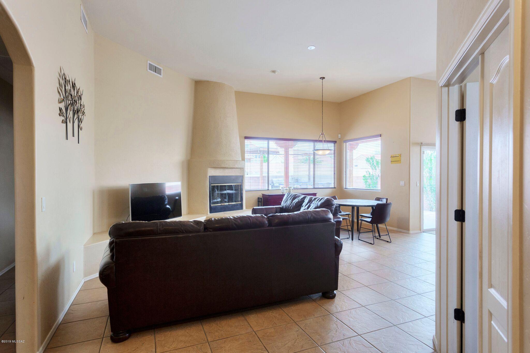 320 Via Bella Donna Rio Rico, AZ 85648 - Photo 4 of 26