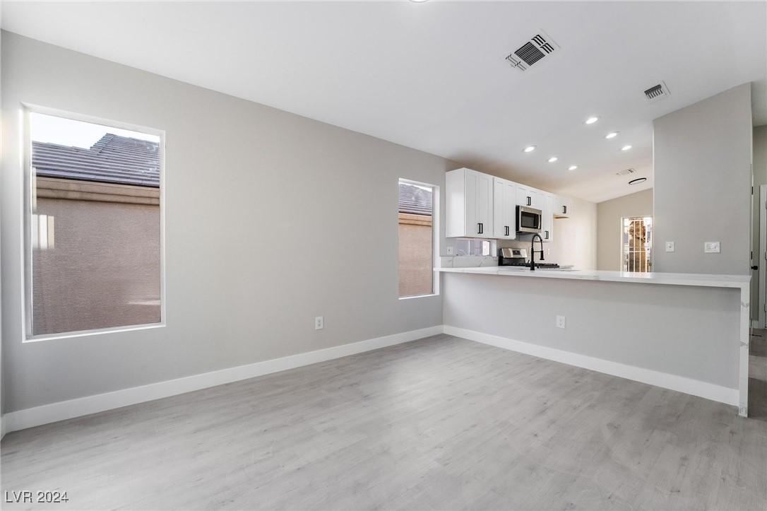 2068 High Mesa Drive Henderson, NV 89012 - Photo 6 of 32