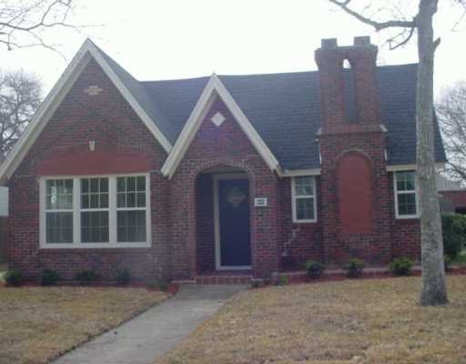 449 Southern Street Corpus Christi, TX 78404 - Photo 1 of 10 a front view of a house