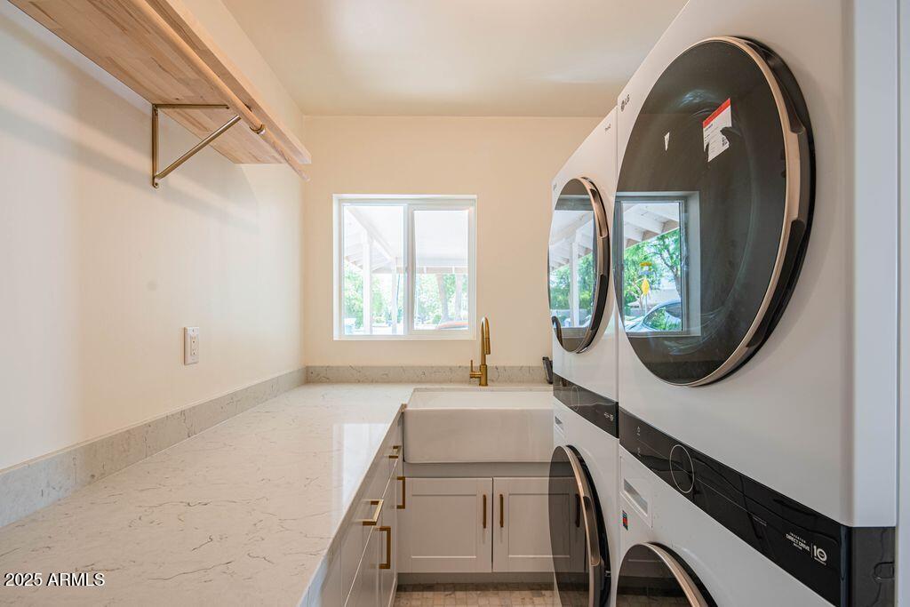 3234 East Coolidge Street Phoenix, AZ 85018 - Photo 18 of 24 Laundry Room