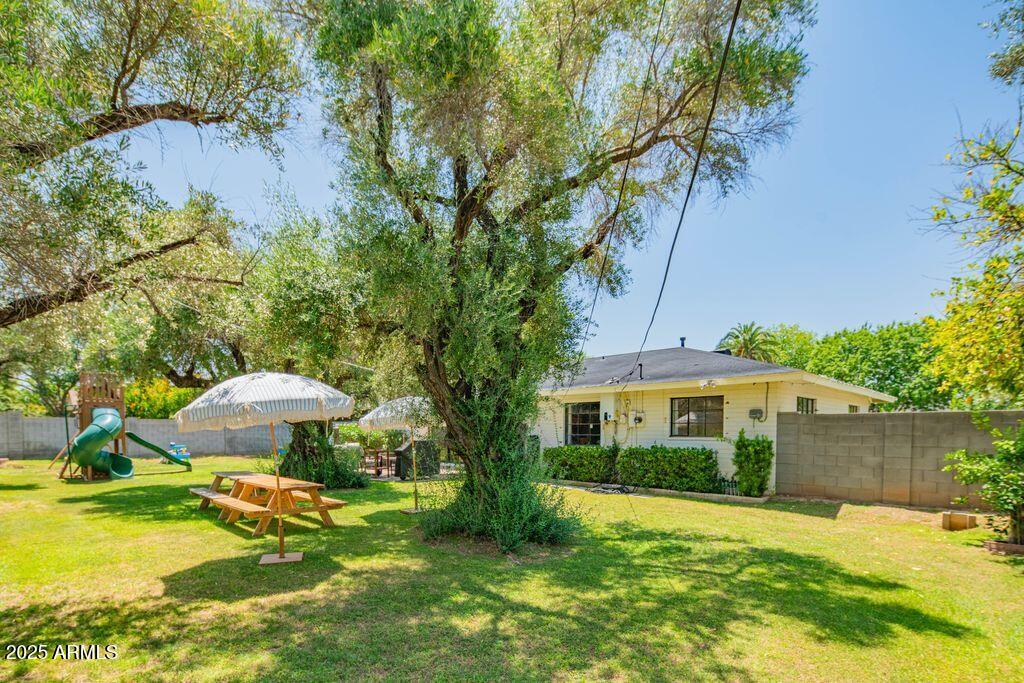 3234 East Coolidge Street Phoenix, AZ 85018 - Photo 2 of 24 Backyard