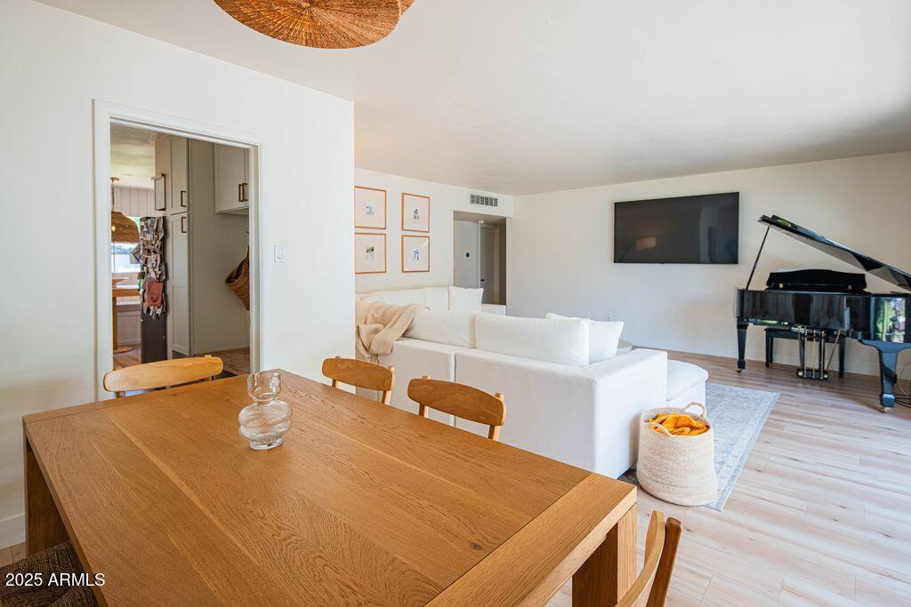 3234 East Coolidge Street Phoenix, AZ 85018 - Photo 7 of 24 Dining Room