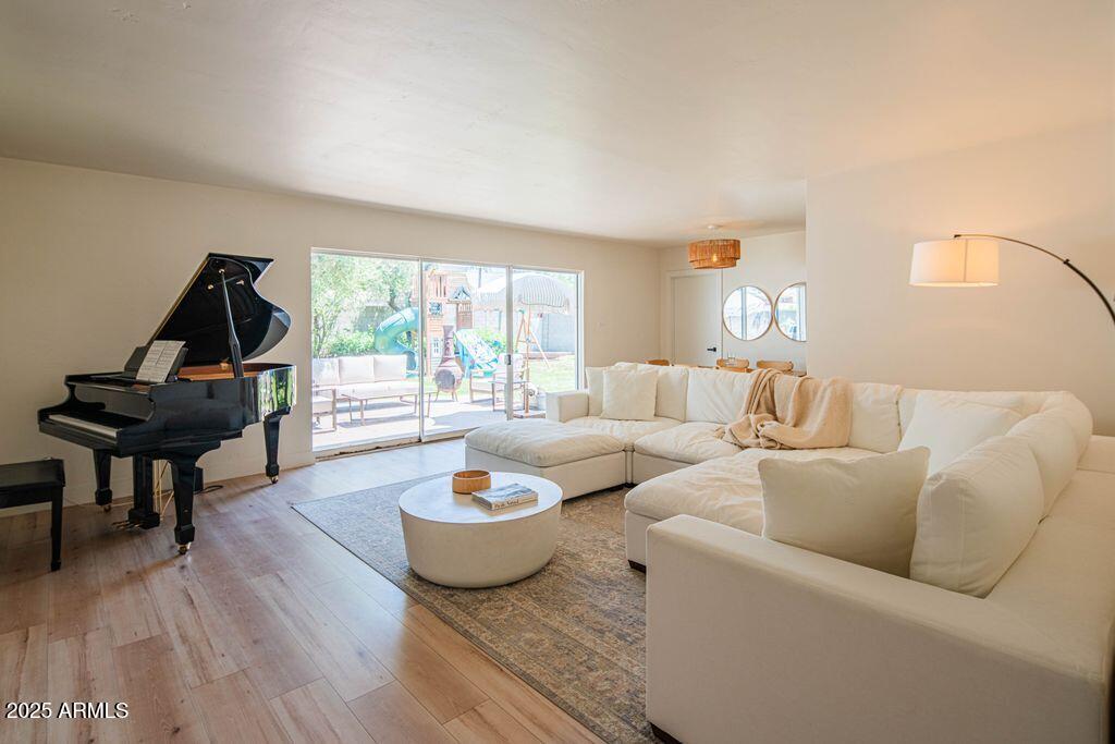 3234 East Coolidge Street Phoenix, AZ 85018 - Photo 10 of 24 Family Room 3