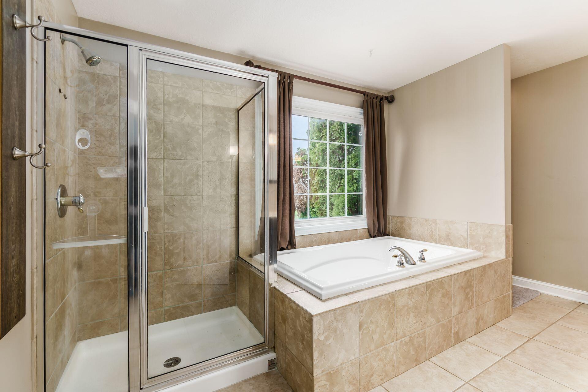 3993 Clark-Shaw Road Powell, OH 43065 - Photo 21 of 42 Owner's Bathroom