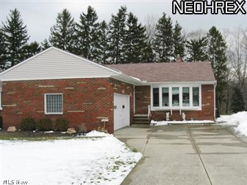 10522 Biddulph Road Cleveland, OH 44144 - Photo 1 of 25 Gallery Image 1