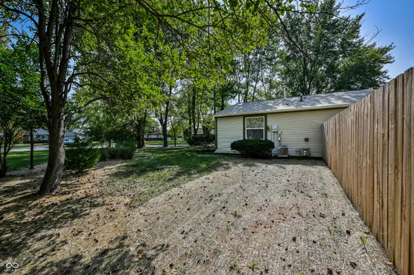$300,000 | 8060 Castle Farms Court, Indianapolis, IN 46256