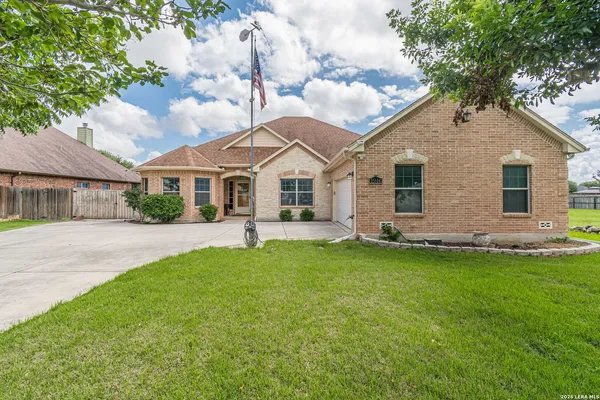 $399,900 | 15614 Dell Lane, Selma, TX 78154