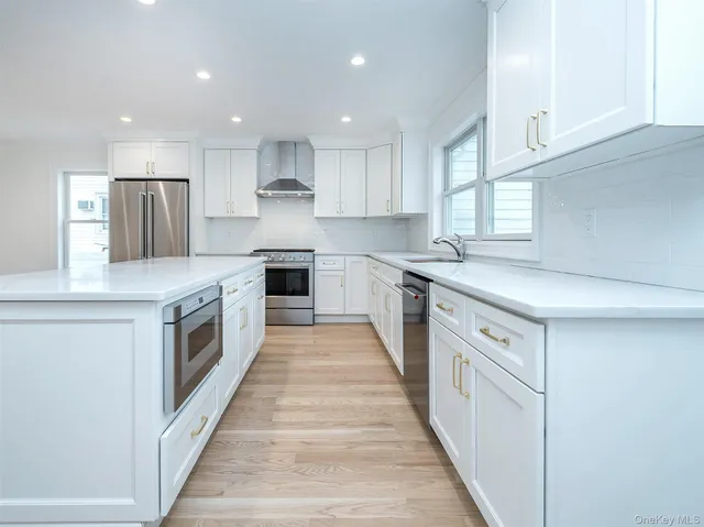 $8,500 | 35 A Dunwood Road, Port Washington, NY 11050